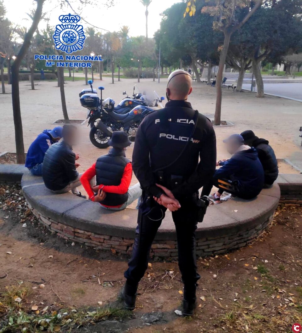 La Policía Nacional consigue evitar un robo con fuerza en un domicilio deteniendo a todos los integrantes del grupo