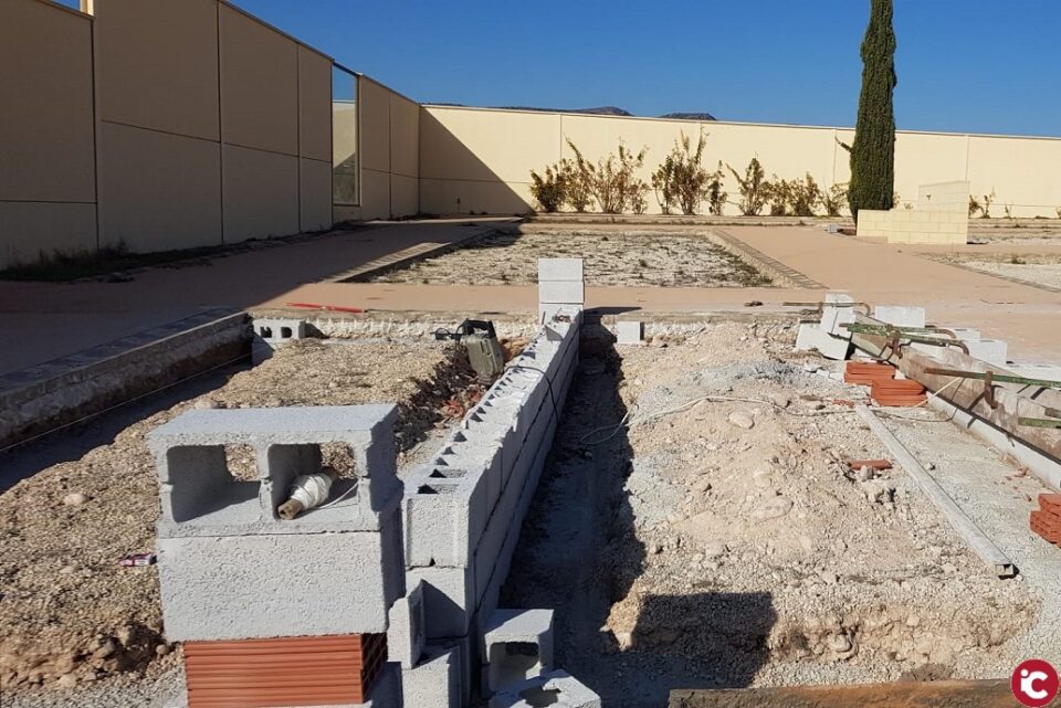 El Ayuntamiento de Monóvar amplía la disponibilidad de nichos en el cementerio municipal