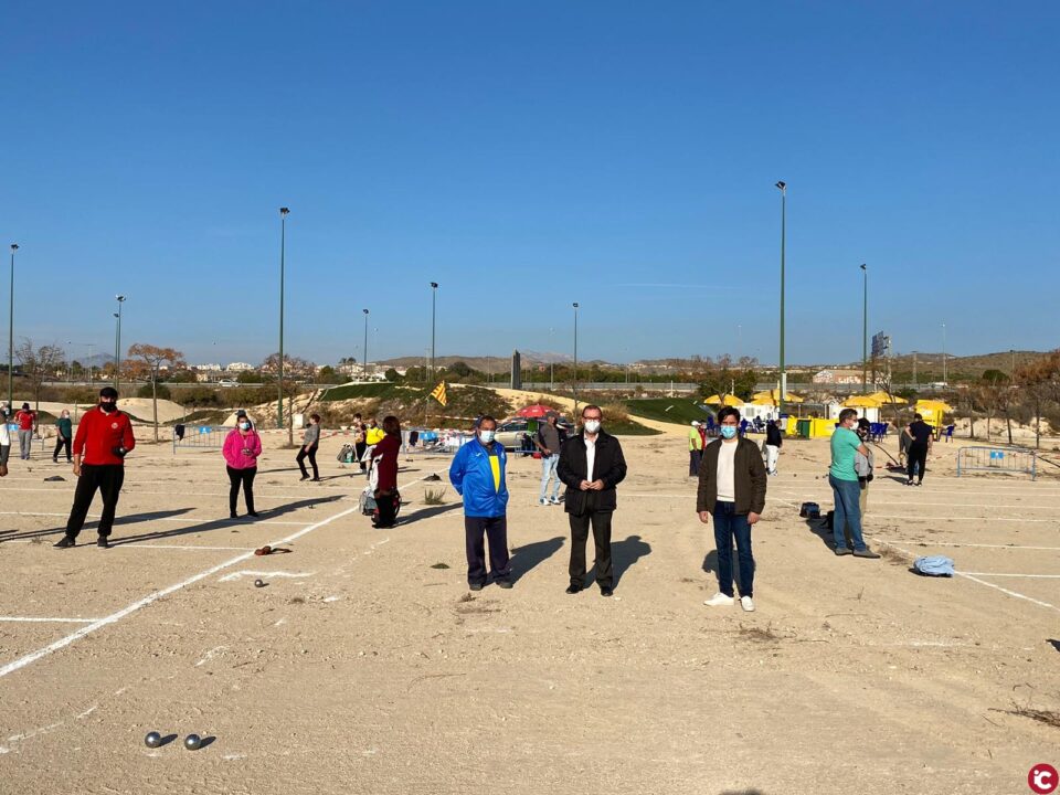 24 parejas participan en el Torneo del pavo del Club de Petanca Costa Blanca