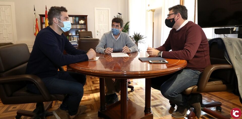 El equipo de Gobierno llega a un acuerdo con Compromís para su abstención en el pleno de presupuestos