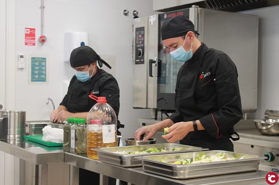 ADIEM Sentit Fundación ha atendido a 600 personas durante 2020