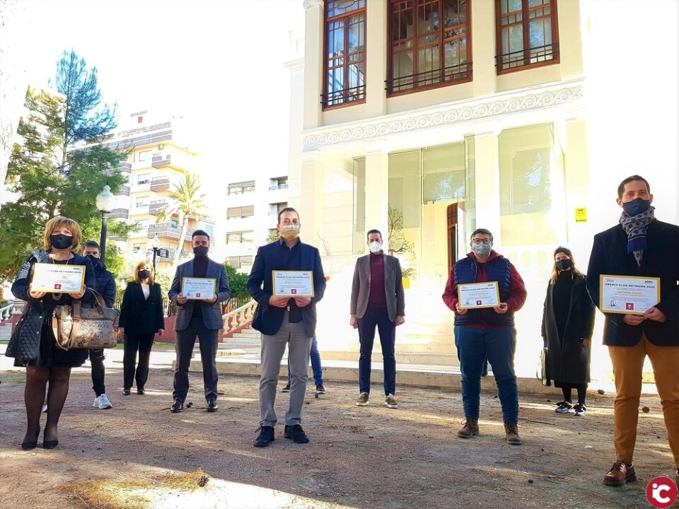 El Ayuntamiento de Elda entrega las distinciones a los cinco proyectos ganadores del programa Elda Network