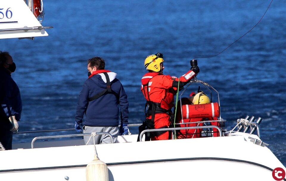 Salvamento Marítimo realiza un simulacro de rescate en la bahía de El Campello