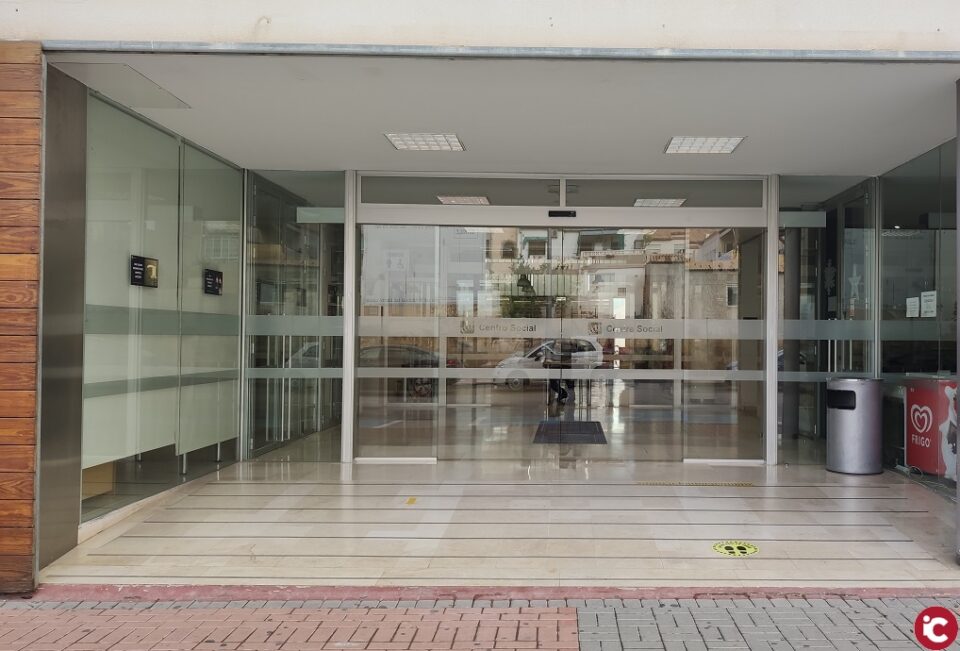 Bienestar Social elimina las barreras arquitectónicas en el acceso al Centro Social