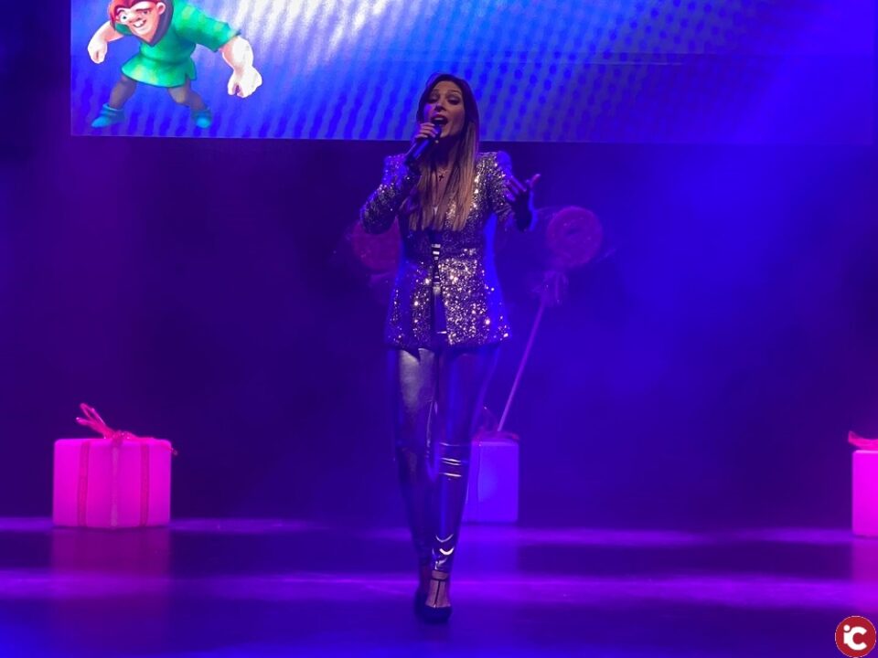 La voz de Gisela encandila por igual a niños y mayores en sus dos conciertos de El Campello