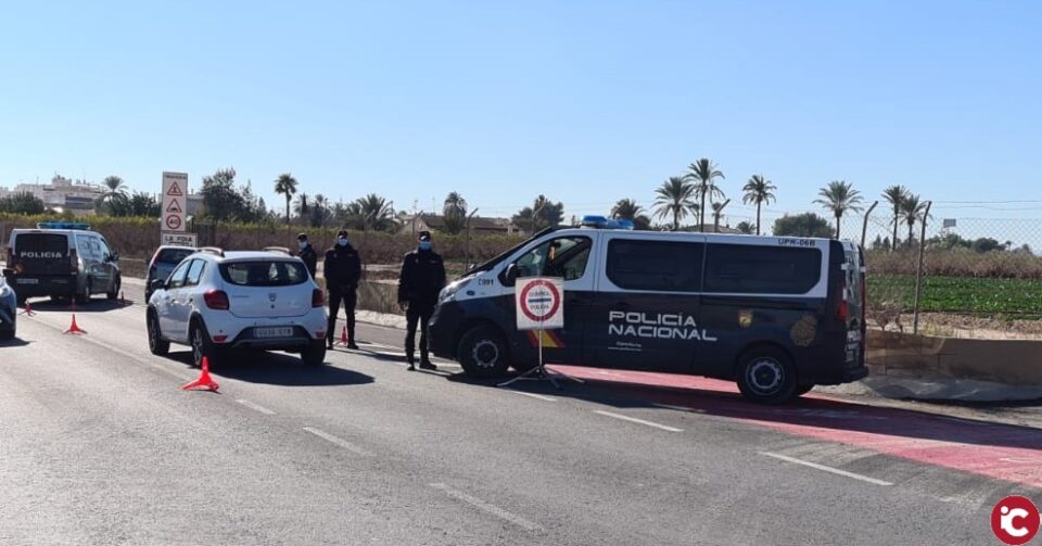 La Policía Nacional descubre en un control policial una gran cantidad de cocaína oculta en el interior de un vehículo siendo detenido su conductor