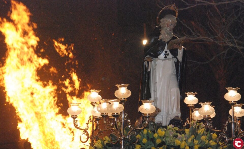 San Antón abre las puertas de su ermita a los eldenses