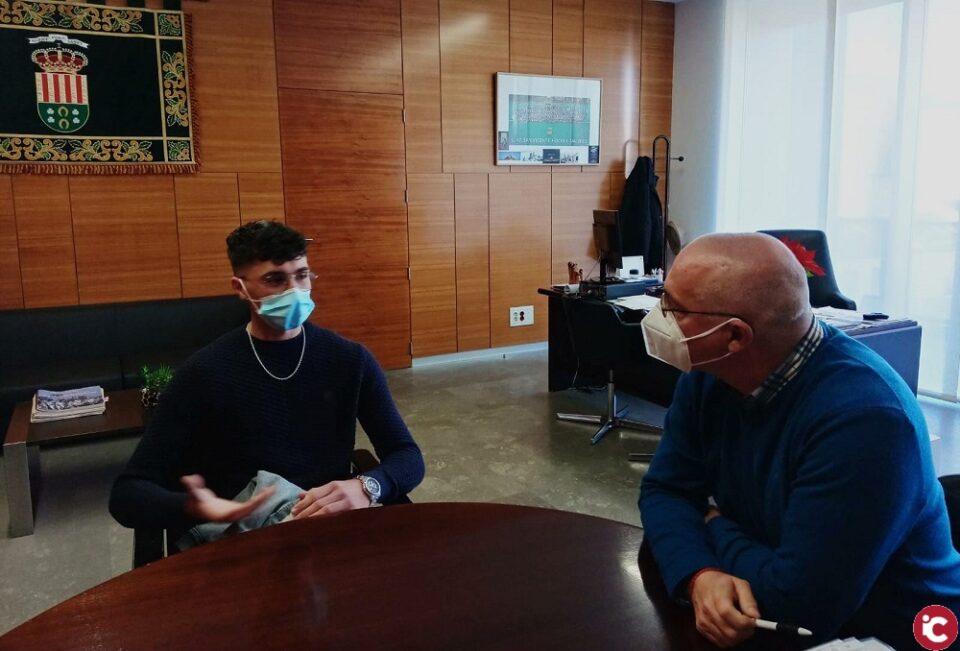 Bajo el título Nuestra última mirada se estrena Álvaro Córcoles dentro del mundo de la música