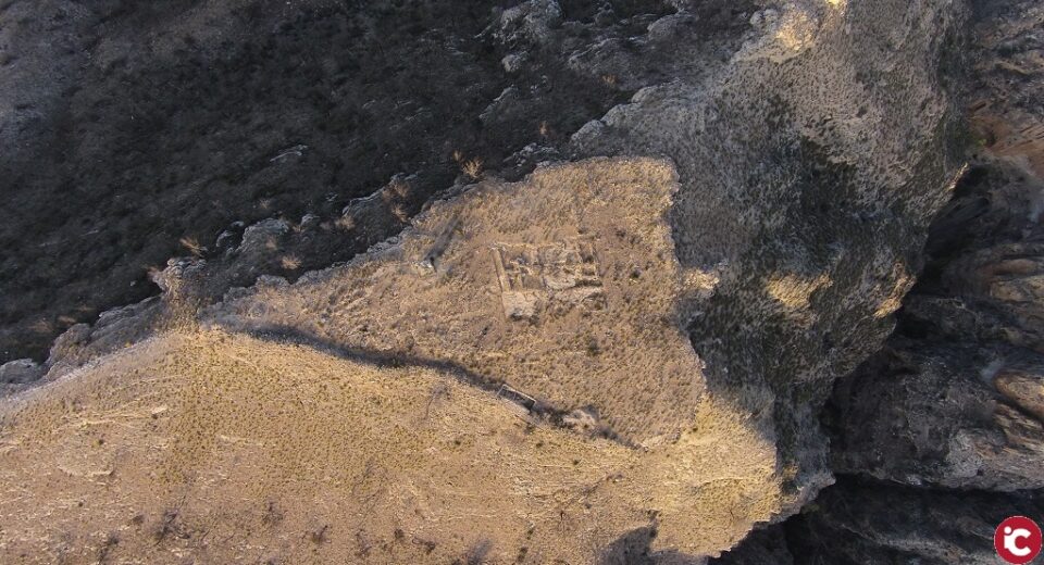 Arqueólogos de la UA descubren la puerta principal de la fortificación de Los Almadenes (Hellín) construida para servir de muelle de carga