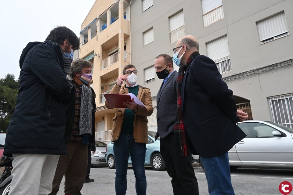 Martínez Dalmau: 'Las obras de regeneración y mejora del entorno del grupo de Monòver mejorará la calidad de vida de las 119 familias residentes'