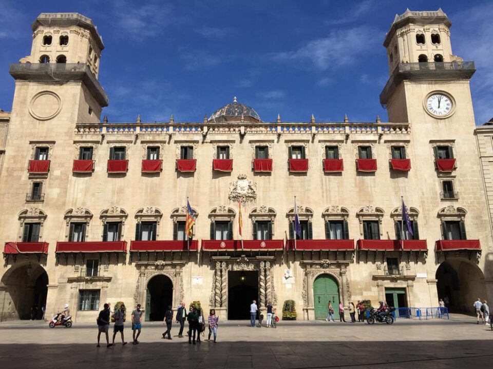 El Ayuntamiento da luz verde al proyecto de Presupuestos e inicia la tramitación para su aprobación plenaria