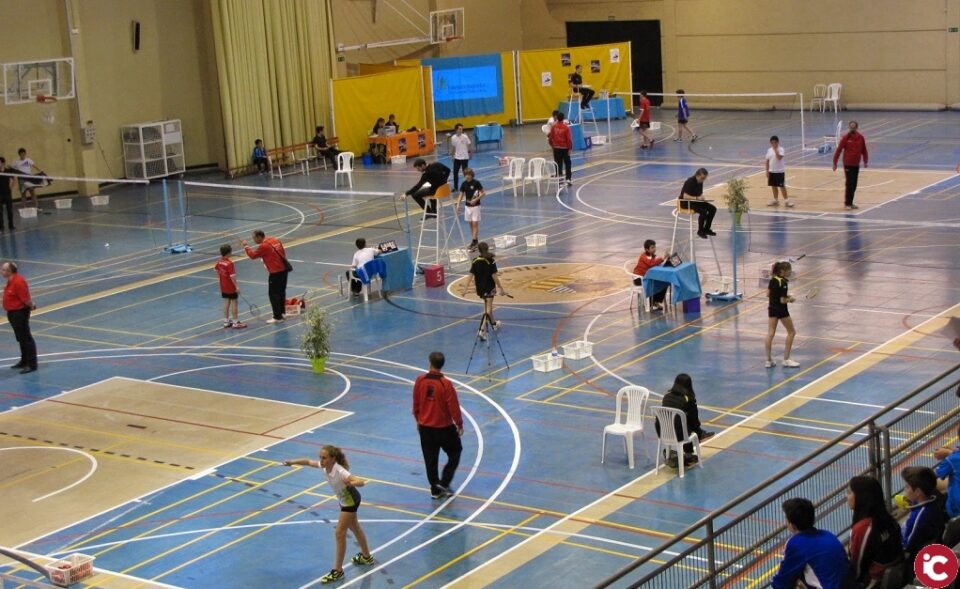 El Ayuntamiento de El Campello abona las subvenciones a las entidades deportivas para fomentar competiciones y financiar su actividad