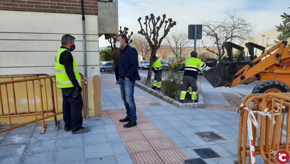 La Sagrada Familia renueva aceras y red de agua potable