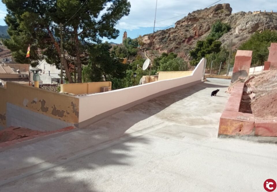 Finalitzen les tasques de condicionament de zones del barri de la Goletja a Monòver