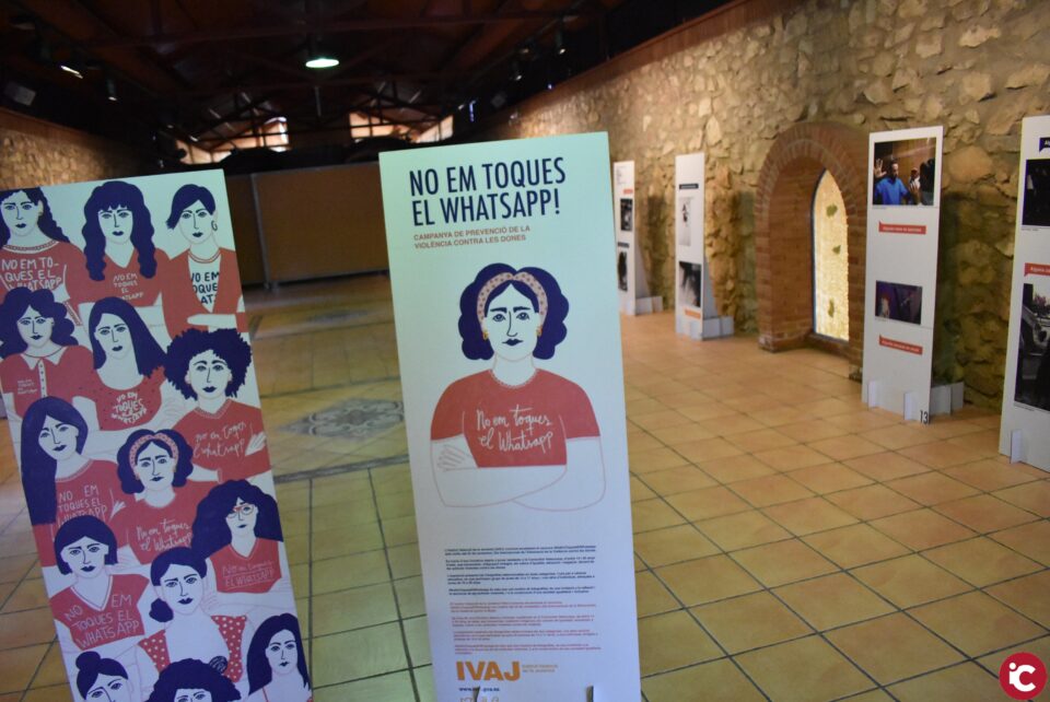 El Forn Cultural acoge la exposición No em toques el WhatsApp sobre la violencia machista hasta el próximo 21 de febrero
