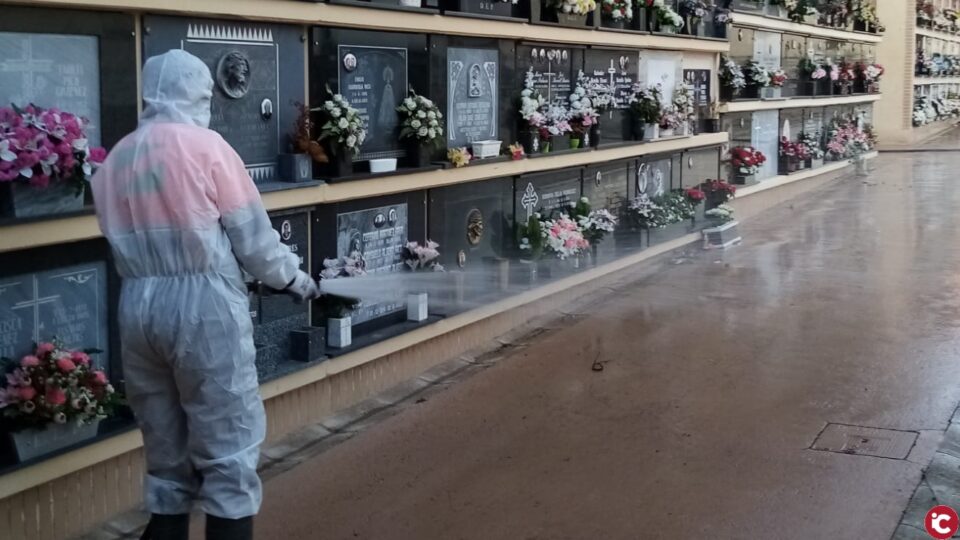 L'Ajuntament de Monòver continua amb les desinfeccions de la ciutat i del cementeri