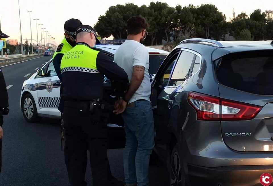 La Policía Local denuncia a 92 personas por saltarse el cierre perimetral