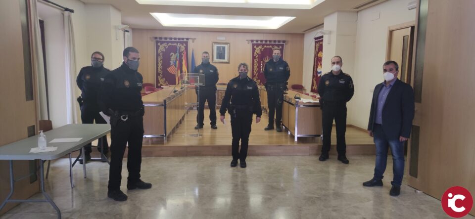 El Ayuntamiento de Aspe otorga felicitaciones a los agentes de Policía Local