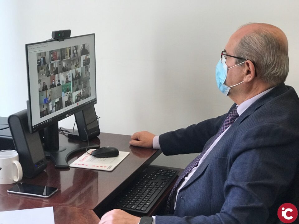 El Ayuntamiento pide extremar las medidas de prevención y no bajar la guardia ante el descenso de contagios de Covid y evitar celebrar fiestas y botellones en Alicante