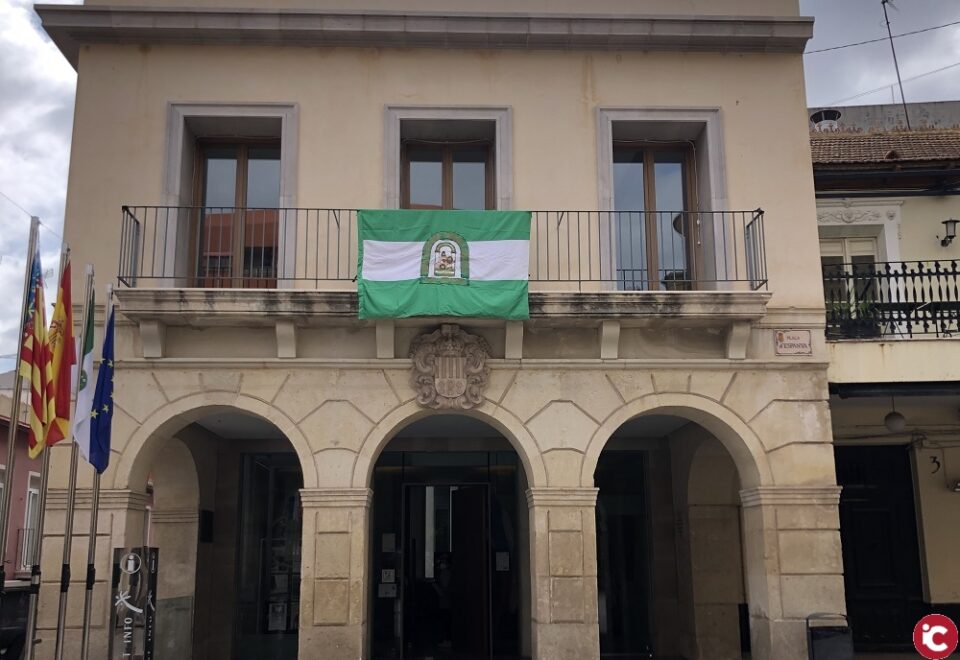 El balcón del Ayuntamiento se iluminará con los colores de la bandera de Andalucía con motivo del día de esta región