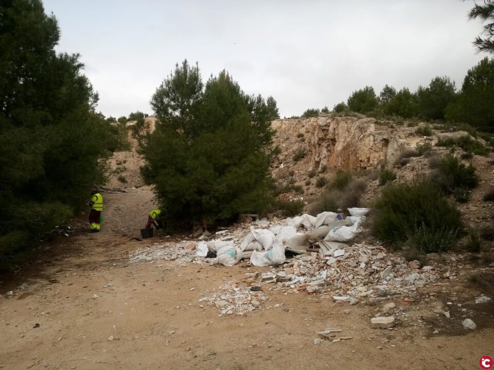 La recogida selectiva de envases y papel creció en Villena durante 2020