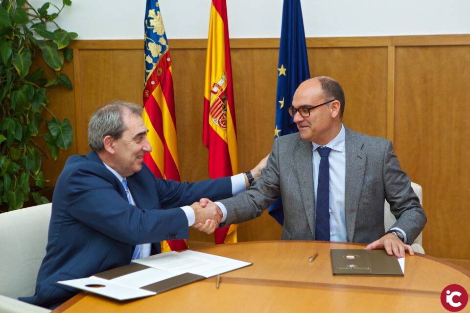 La Universitat dAlacant i Vissum creen un premi per a reconèixer treballs dinvestigació del màster dÒptica