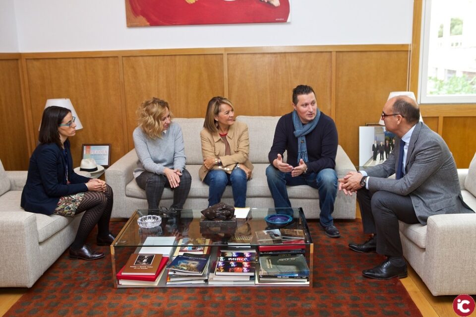 Kiko Moya ficha como docente en los estudios de Gastronomía de la Universidad de Alicante