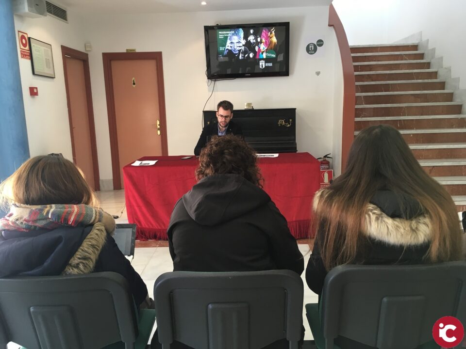 El Cervantes de Petrer se llena de teatro infantil