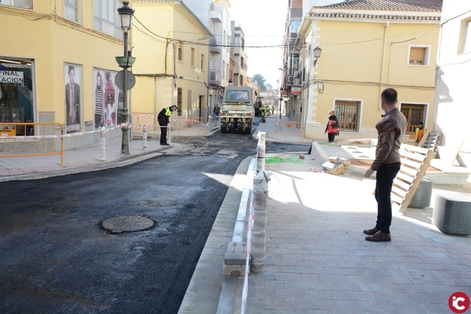 La calle Cánovas del Castillo abrirá al tráfico la próxima semana