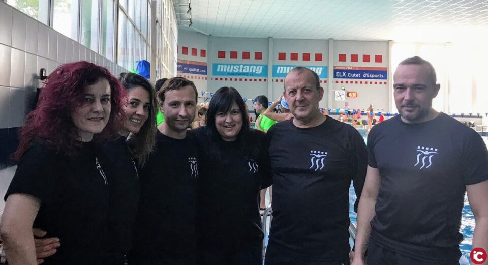 Gran actuación de los nadadores del Club Natación Elda Master