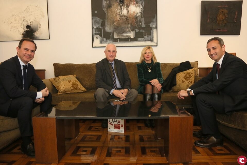 La Diputación y el colegio de Gestores Administrativos acuerdan incluir en su convenio la tramitación telemática del pago de plusvalías.