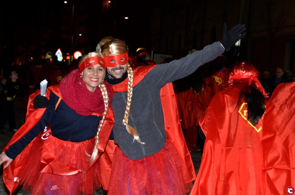 Celebración del Carnaval: Desfile y desfile infantil