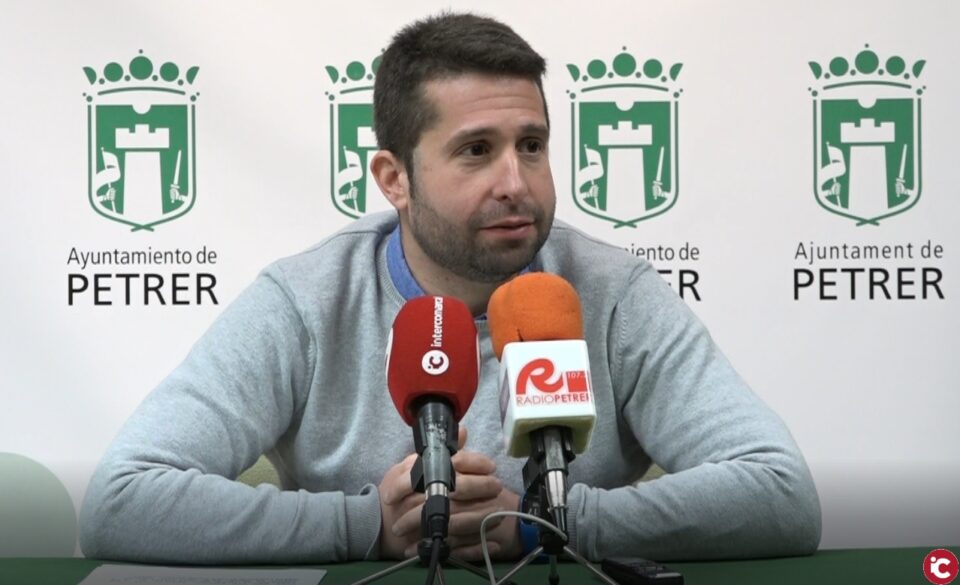 Víctor Sales pide la dimisión de la concejala de Sanidad es intolerable que le caduque un contrato y nadie se de cuenta hasta pasados veinticinco días