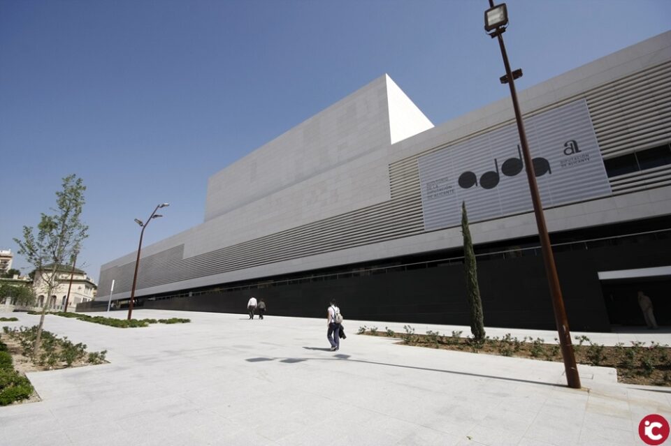 La Diputación aborda en el foro Alicante Territorio Inteligente el potencial del mercado asiático para las empresas y universidades alicantinas