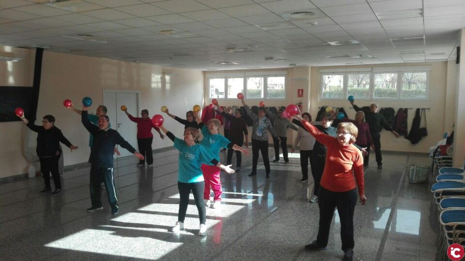 La Escuela de Mayores de Petrer continúa con normalidad