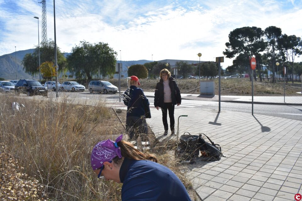 Más de 700 bolsas de basura recogidas en Petrer en menos de tres meses