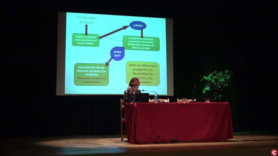 Conferencia sobre el reparto desigual del reparto de tareas del hogar y cuidados en la Kakv