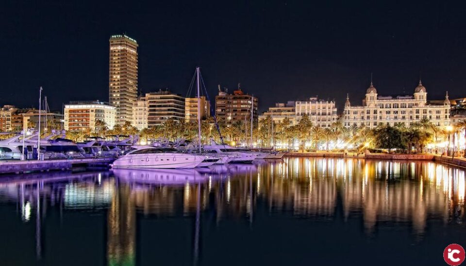 Dos jóvenes detenidos por apuñalar a otros dos en una pelea