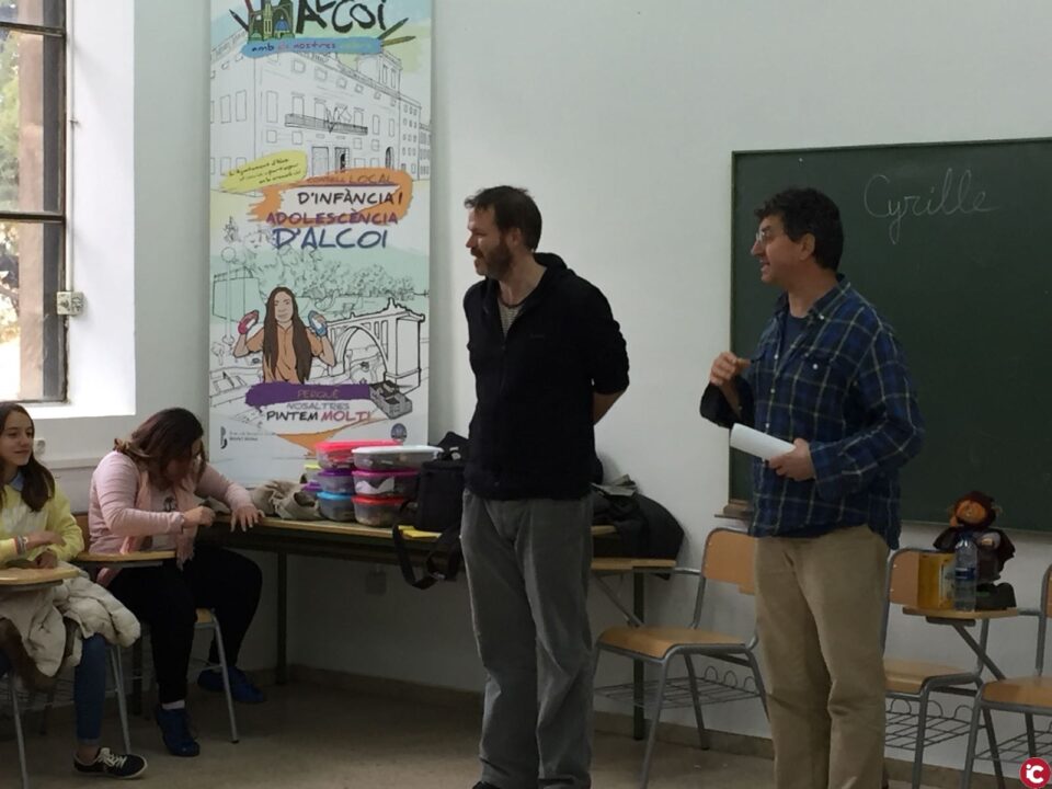 Els més joves proposen futurs usos per a la colònia d'aviació