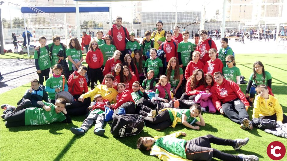 Más de 200 niños y niñas están participando en la prueba villenense de la Fase Provincial de los Juegos Deportivos de Minivoley