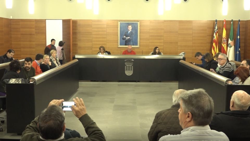 La rebaja de las tasas por ocupación de terrazas y veladores comenzará a aplicarse en junio. Pleno ordinario de febrero