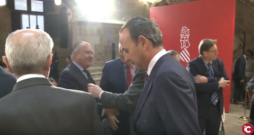 Puig anima a enfortir les connexions entre societat