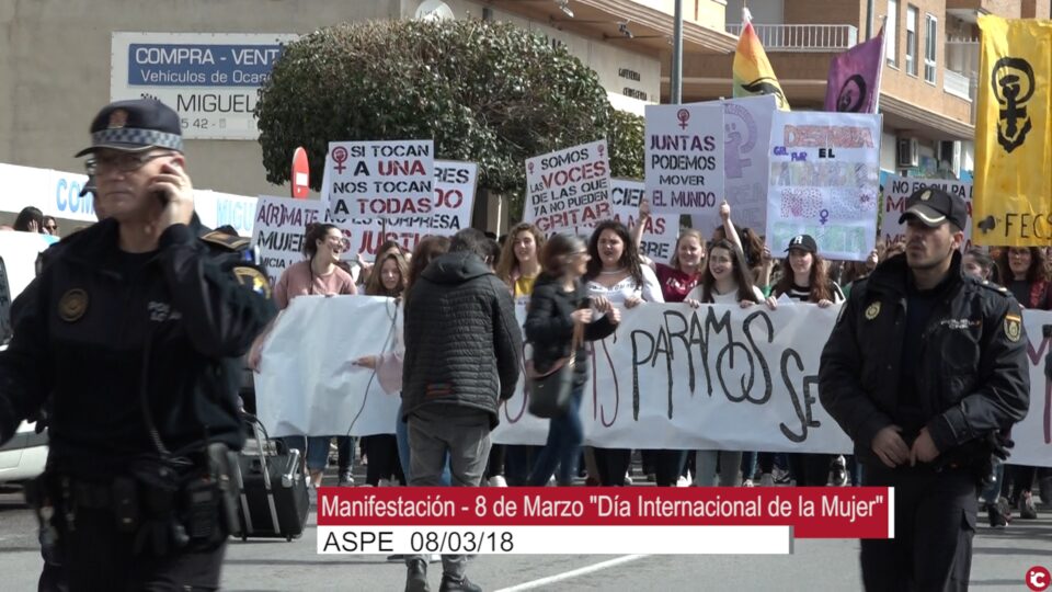 Las mujeres de Elda y Petrer se han echado hoy a las calles para pedir un cambio real