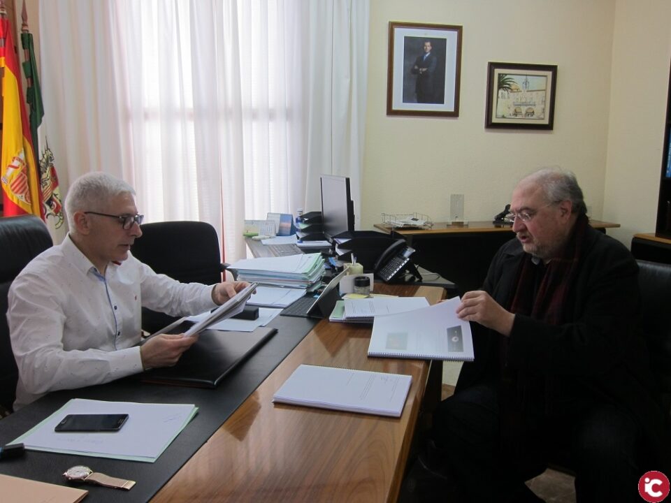 El Ayuntamiento recibe los trabajos realizados por la Politécnica de Valencia referidos al Plan General Urbano