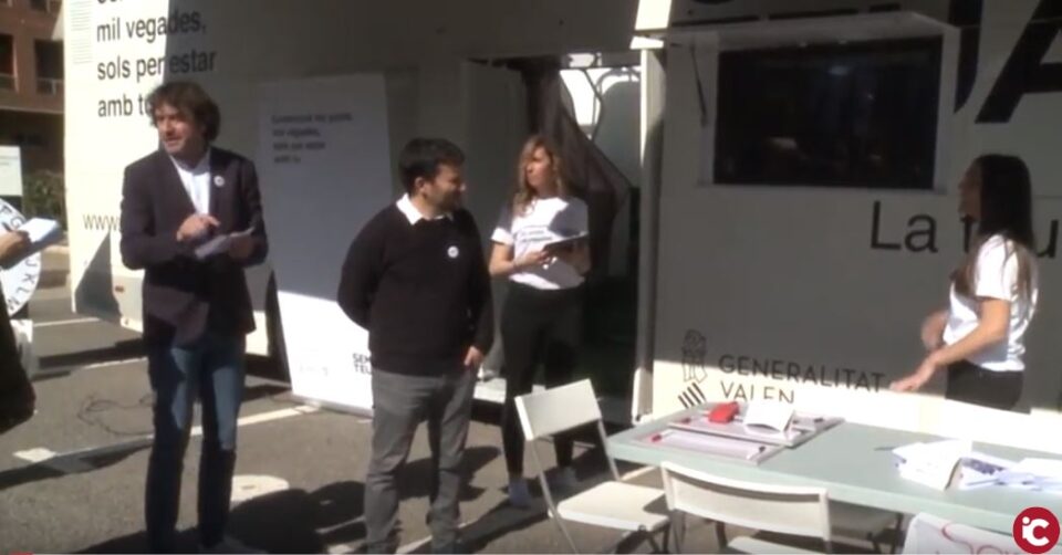 'El 'Bus de la llengua' construirà ponts entre localitats i valencians de totes les comarques'