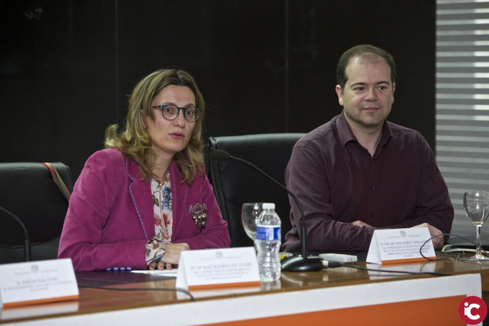 Celebració del Dia de la Sociologia a la Universitat d'Alacant amb Johan Galtung