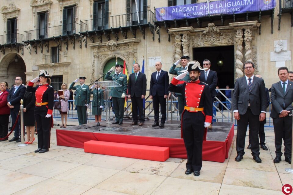 Moragues agradece a los alicantinos el apoyo a la Guardia Civil: Es un pilar de nuestro progreso como sociedad