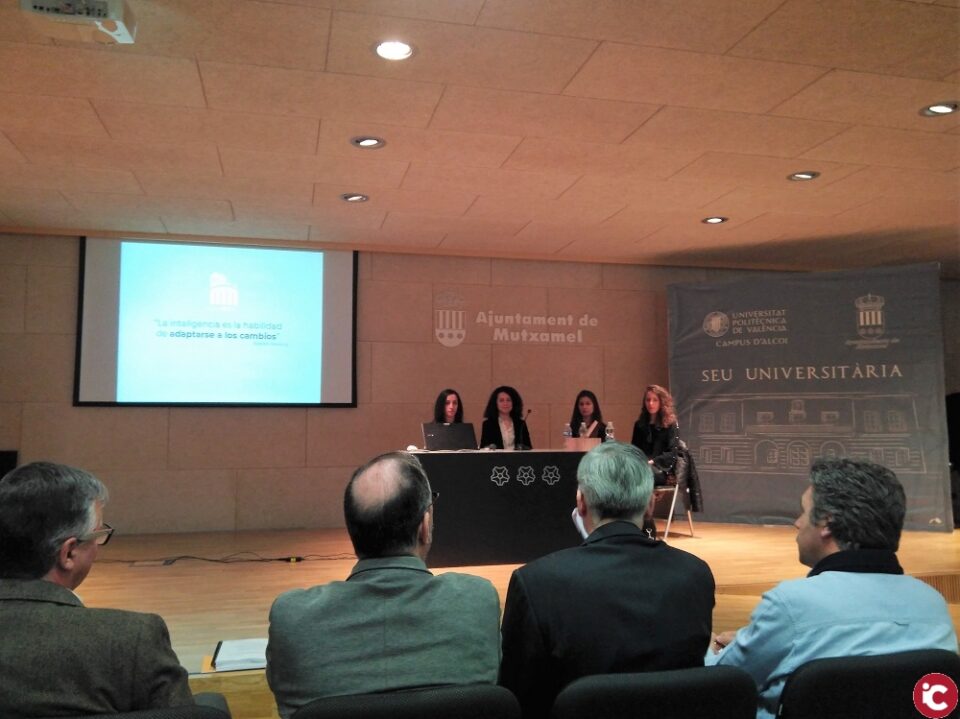 Cuatro alumnas del campus presentan sus Trabajos Fin de Grado en la Sede Universitaria de Mutxamel.