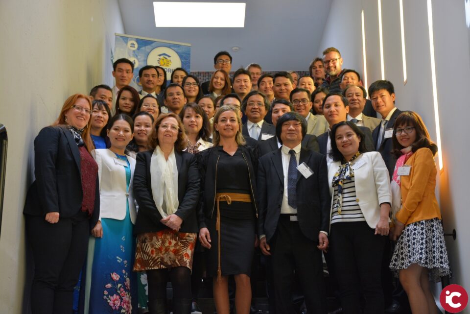 La UA col·labora amb universitats vietnamites per a desenvolupar serveis de suport a l'ocupació i l'emprenedoria dels seus estudiants i diplomats