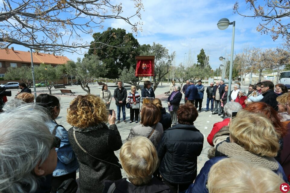 El Ayuntamiento homenajea a la alicantina Conchi Rodríguez Vicaría